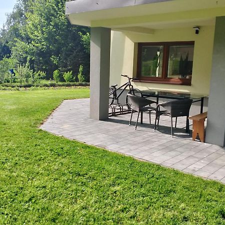 Apartament Z Ogrodem I Przemyśl Zewnętrze zdjęcie