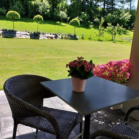 Apartament Z Ogrodem I Przemyśl Zewnętrze zdjęcie